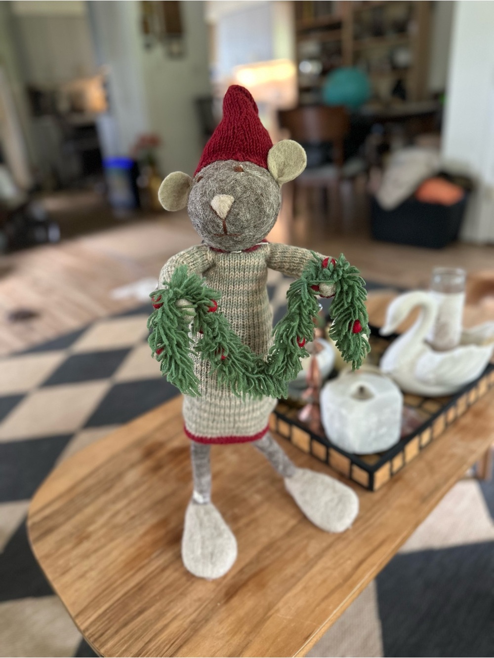 NWT handmade wool festive mouse Garland mint creme knit outfit 2 foot poseable